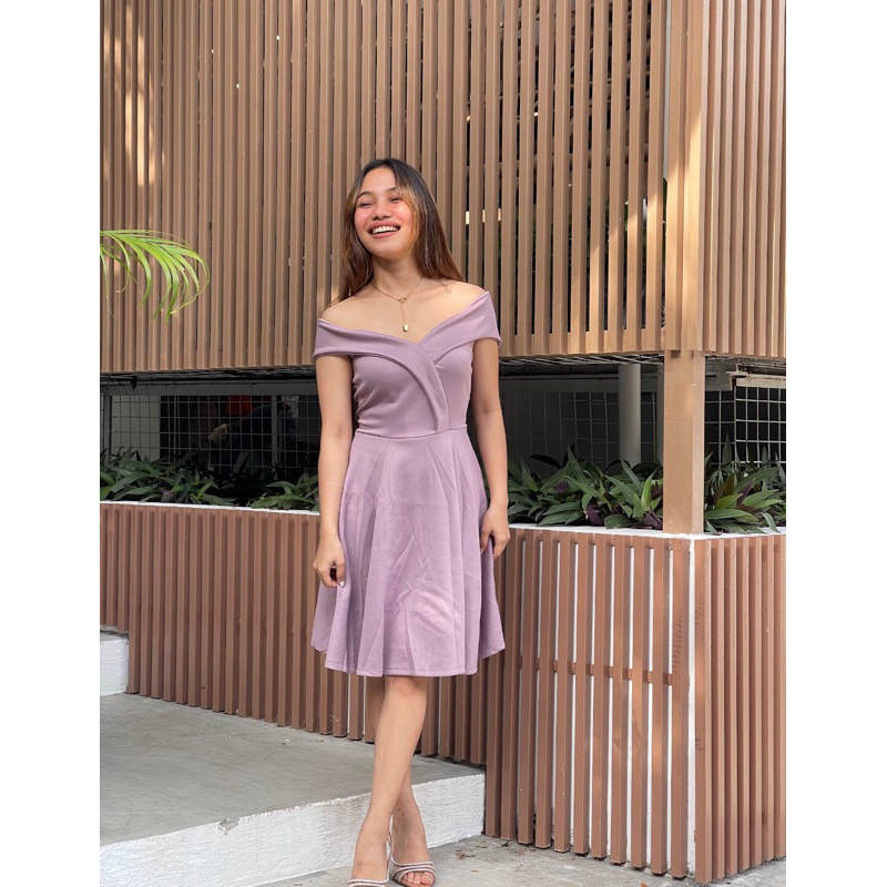 strapless open back dress Annalise Lemon Bandeau Skater Midi Dress – Club L London main image 0