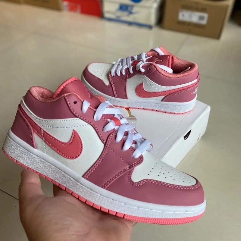 Le Paysage Aride Du D&eacute;sert Chaud Du Sahara Cactus Et Sable Avec Dunes