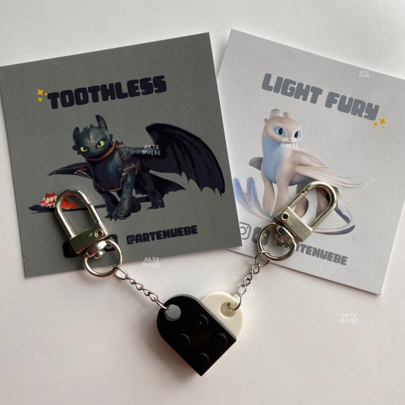 [artenuebe] toothless and light fury couple keychain | Shopee Philippines