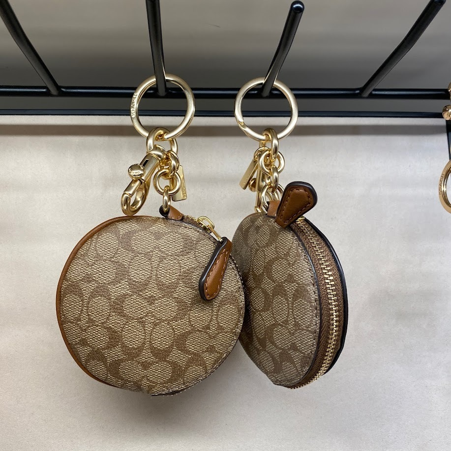 AUTHENTIC/ORIGINAL Coach Circular Coin Pouch Bag Charm Wallet In
