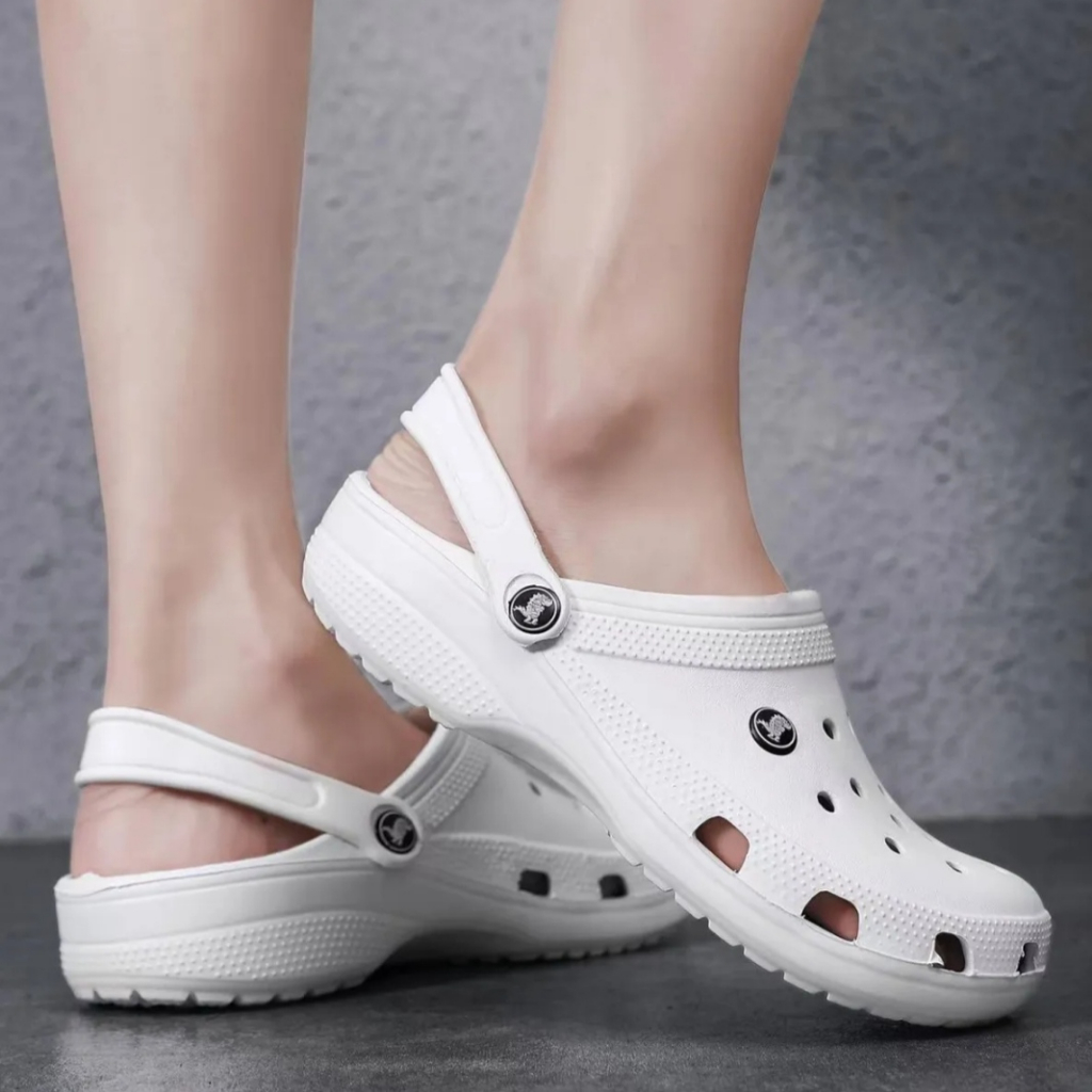 The new Crocs Baotou men's and women's sandals are all season Crocs ...