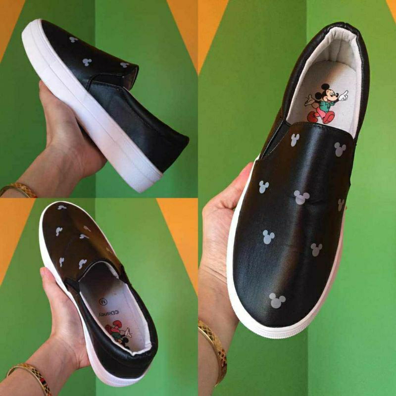 mickey-mouse-character-sneaker-shopee-philippines