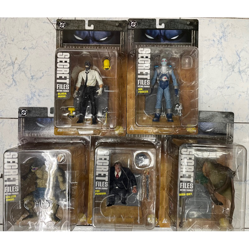 DC Direct Batman Rogues Gallery Mr. Freeze, Penguin, Manbat, Killer ...