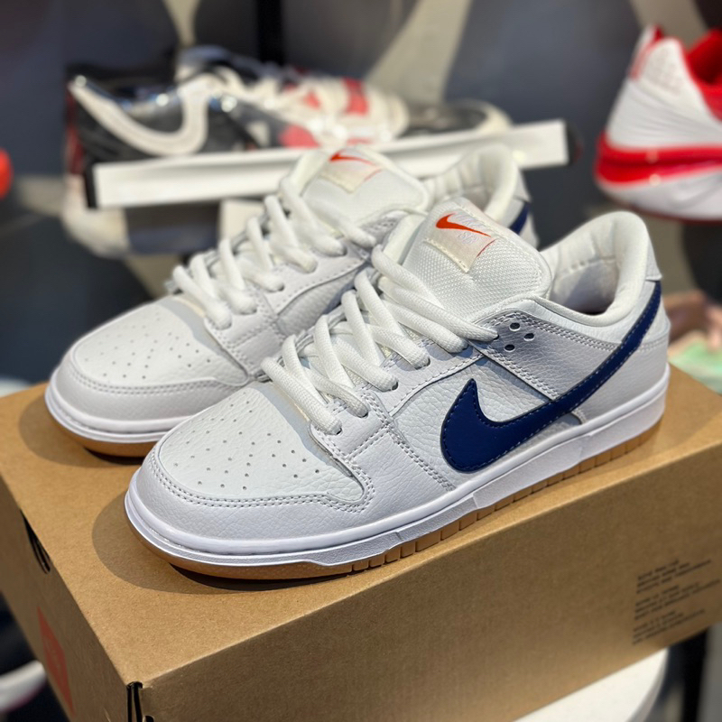 Nike sb orange label dunk best sale low white