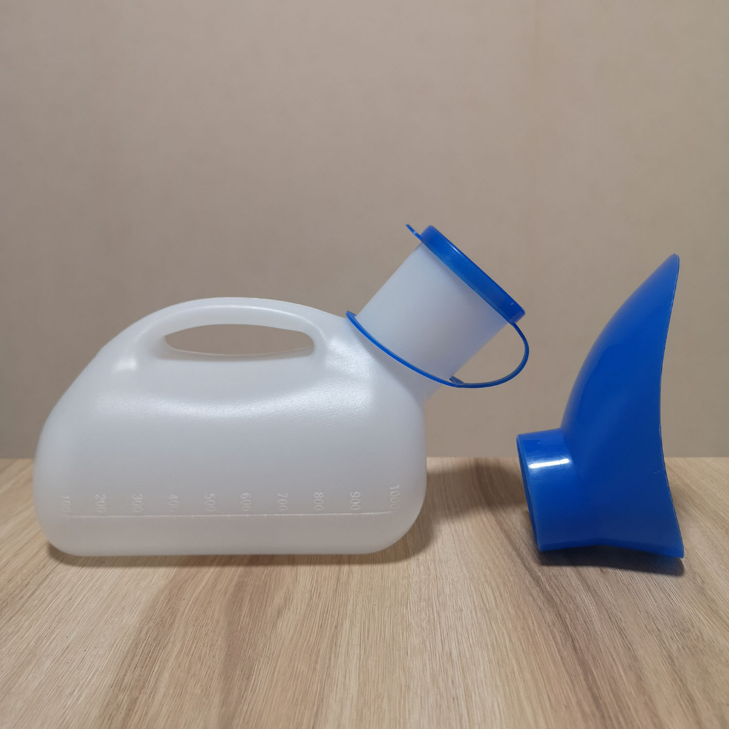 Portable Female Male urinal Unisex Camping PE Urinal Toilet Men And ...