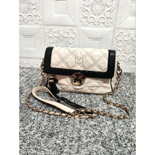 Metrocity Quilted Leather Shoulder Bag in Black