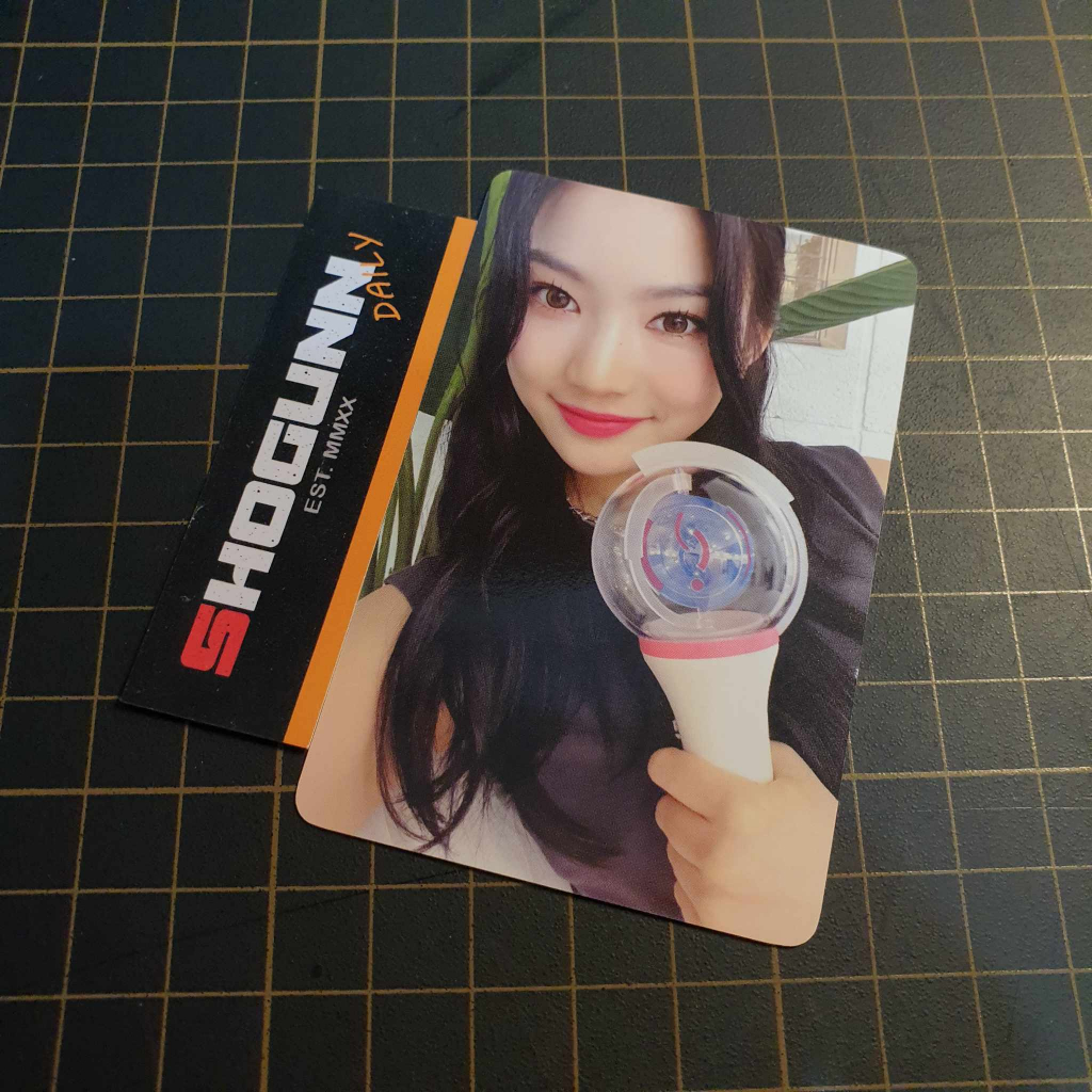 STAYC ISA "LIGHTSTICK" Official Photocard Free Top Loader SHOGUNNDAILY Shopee Philippines