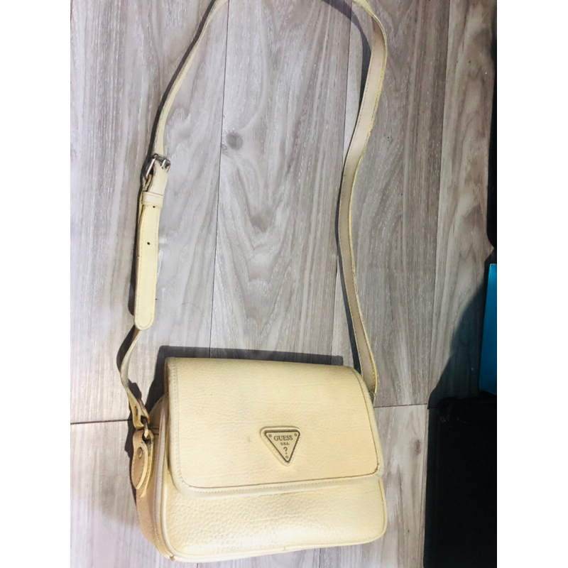 guess sling bag..... | Shopee Philippines