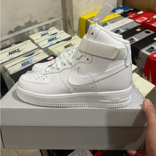 Nike high best sale cut white