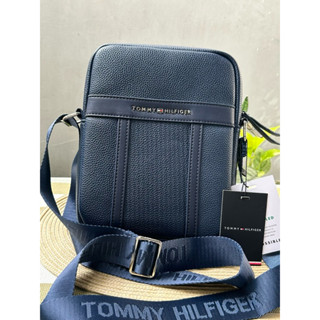 Tommy hilfiger best sale jonathan nylon messenger