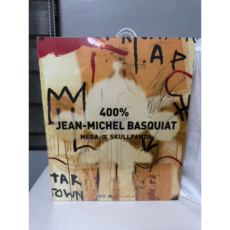 POP MART MEGA a SKULLPANDA 400% JEAN-MICHEL BASQUIAT POP MART MEGA a SKULLPANDA 400% JEAN-MICHEL BASQUIAT