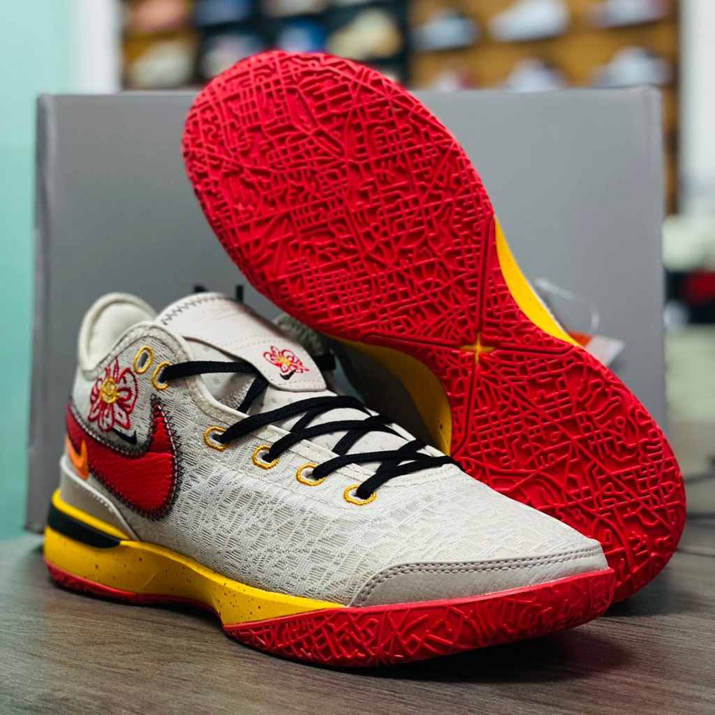 Lebron low cheap cut shoes