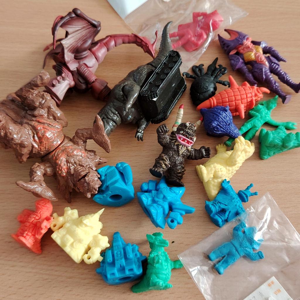 [ AUTHENTIC ] Kaiju Godzilla Gundam Mini Rubber / PVC Figures Assorted ...