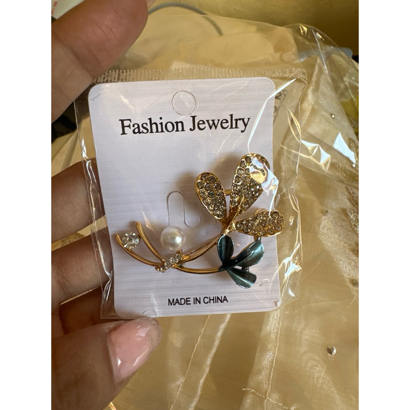 Brooch&pins (Random design) | Shopee Philippines