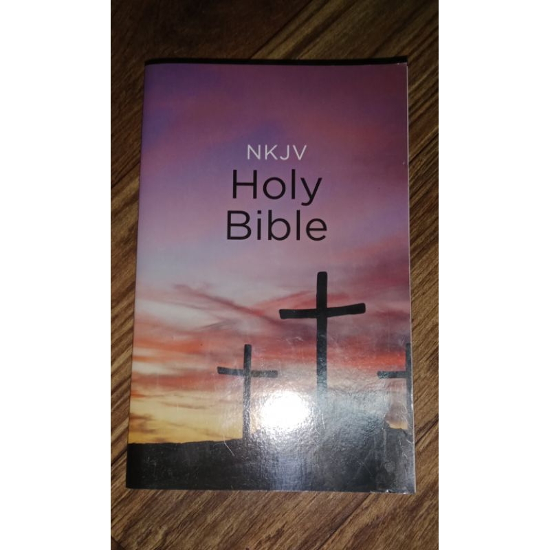NKJV Outreach Bible (New King James Version) Old and New Testament ...