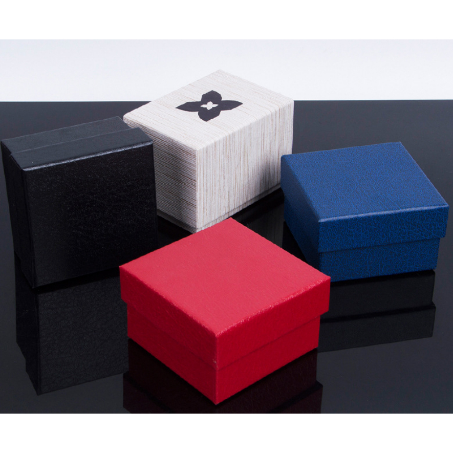 Watch box size sales