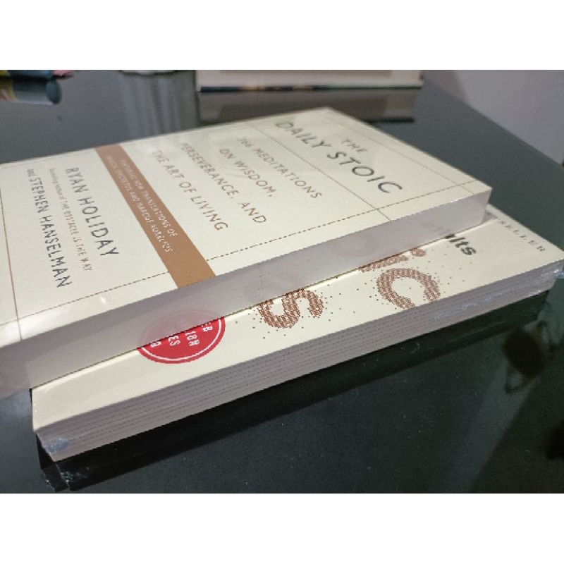 ATOMIC HABITS + THE DAILY STOIC BUNDLE (PAPERBACK) | Shopee Philippines