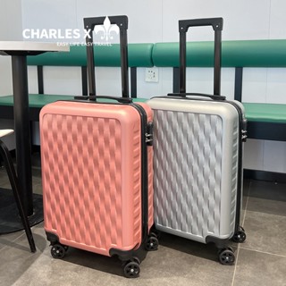 Voyager best sale x luggage