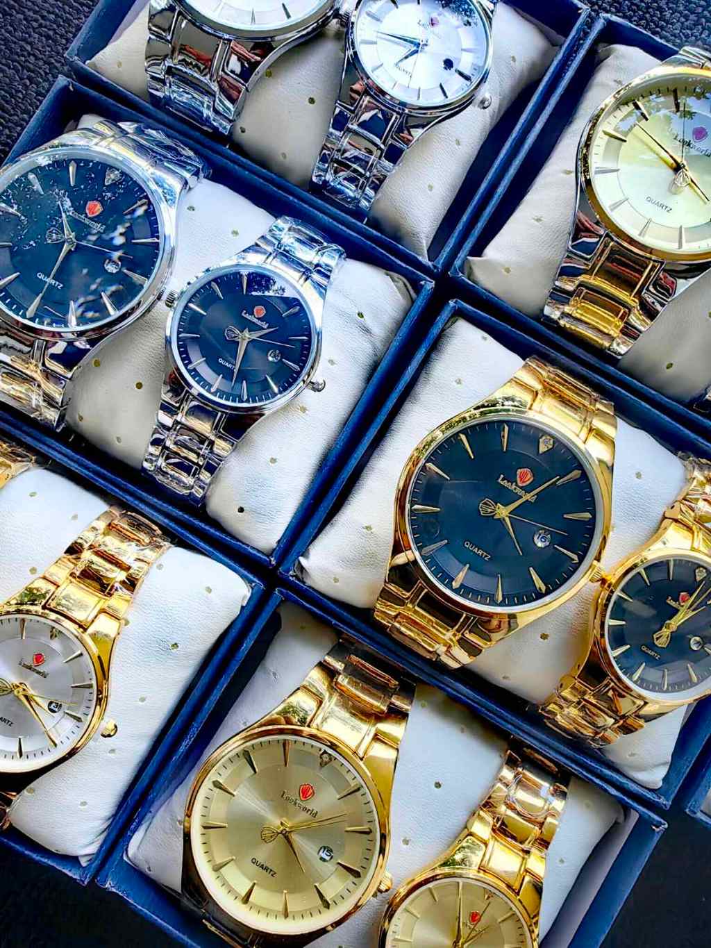 S03 LOOKWORLD EXTRAVAGANT WATCH FOR MEN & WOMEN ANALOG WRISTWATCH