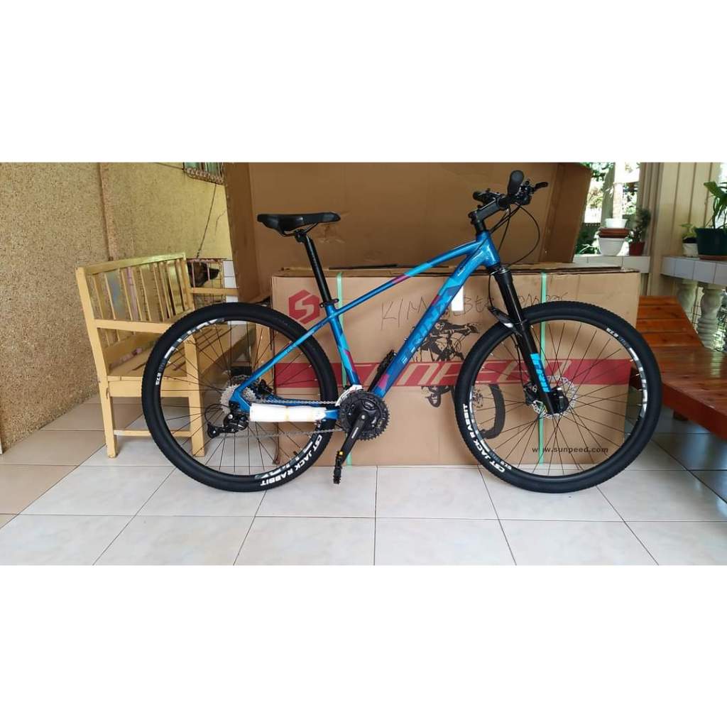 BRAND NEW TRINX X1 elite Mountain bike