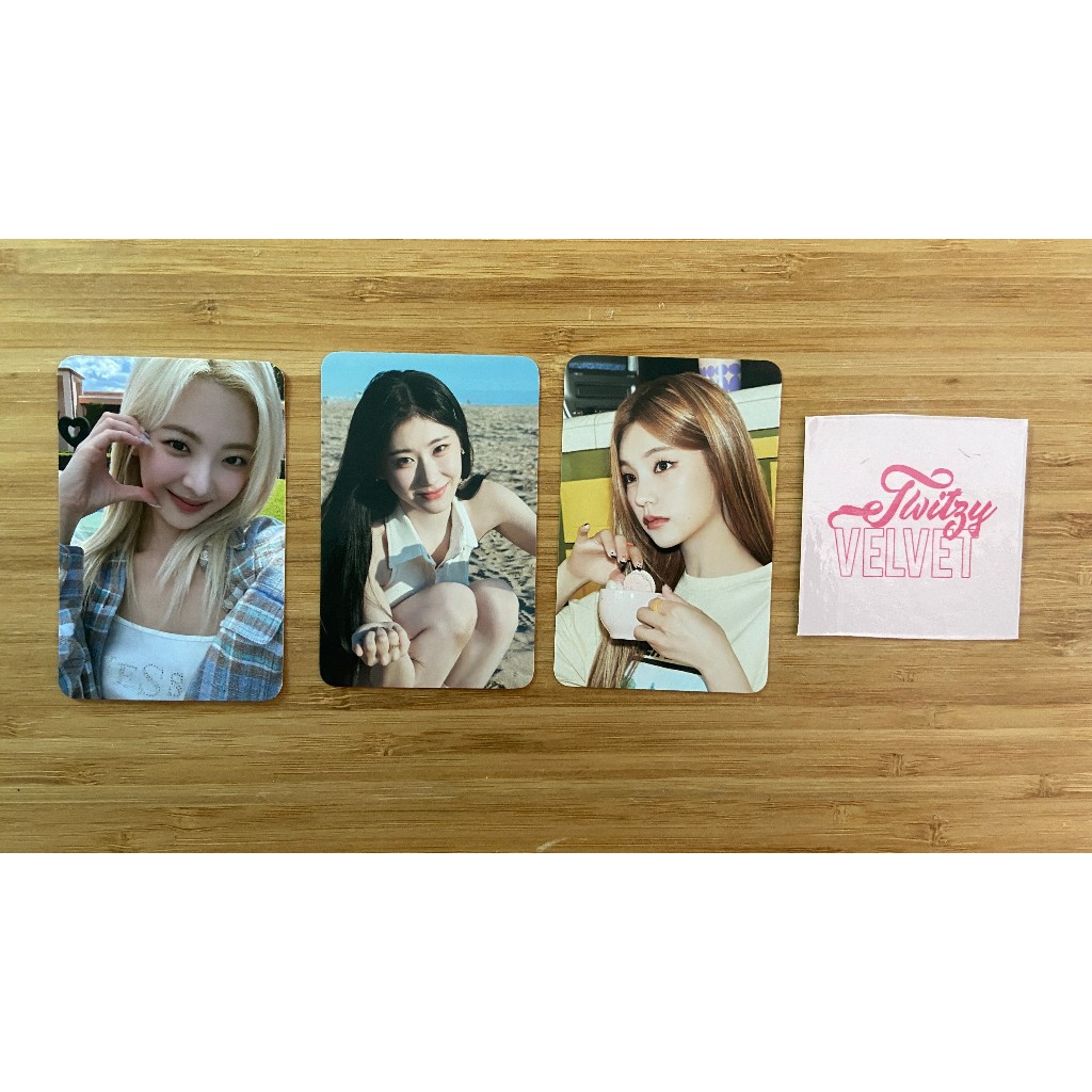 OFFICIAL Itzy Season's Greetings 2024 Photocards JYP Shop POB Lia and Trading Cards Chaeryeong