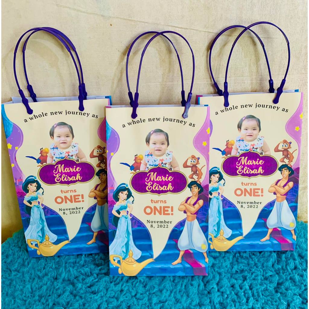 Aladdin paper loot bags and party hats please read description