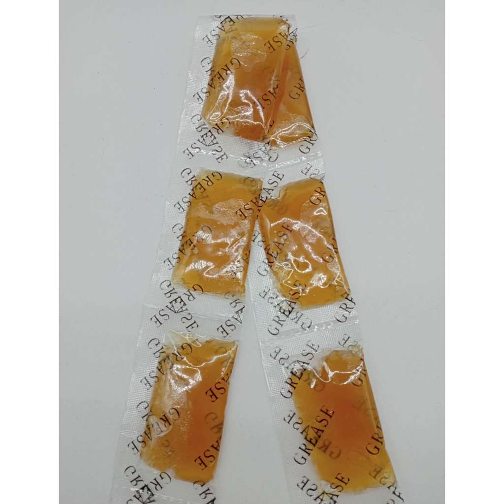 Singer Oil 100cc and Grease LUBRICANT Sachet | Shopee Philippines