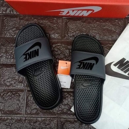 Slippers nike benassi hot sale