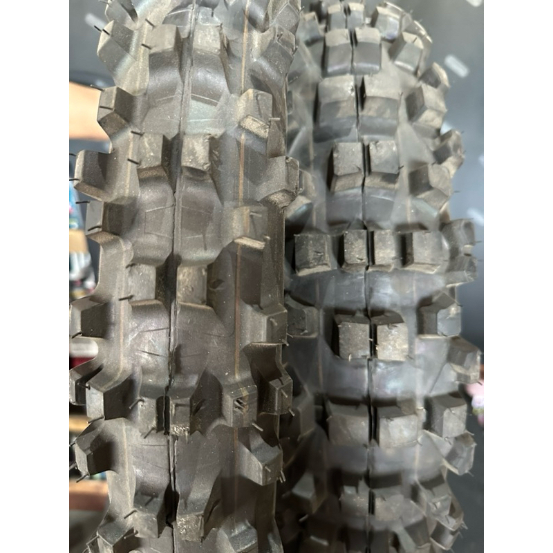 *110/100-18 V500 TT 6ply Mud MX Tyres Vee Rubber (V18110100V500) main image 1