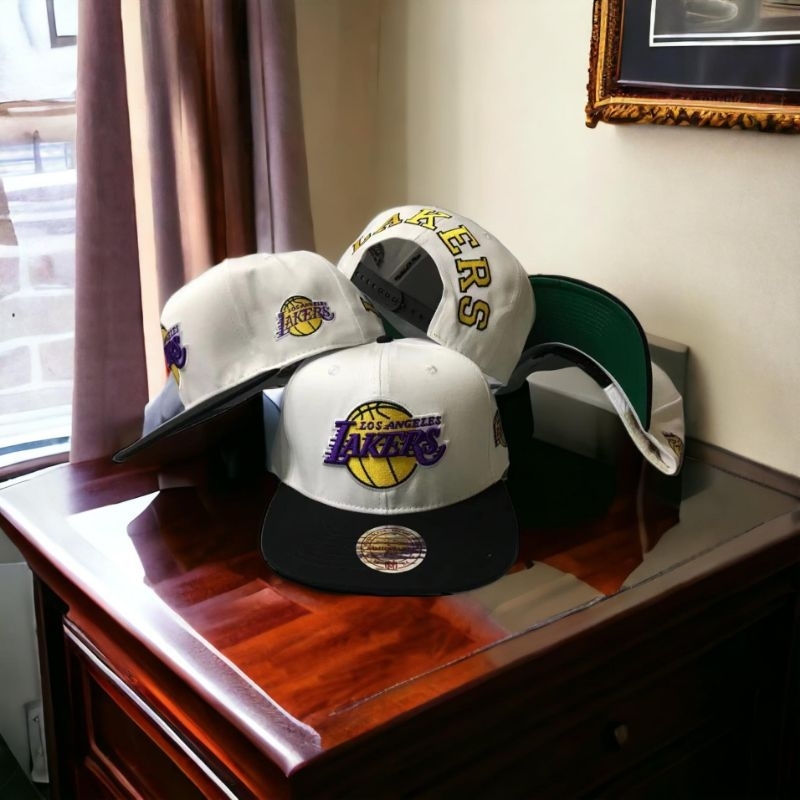 Vintage best sale cap lakers