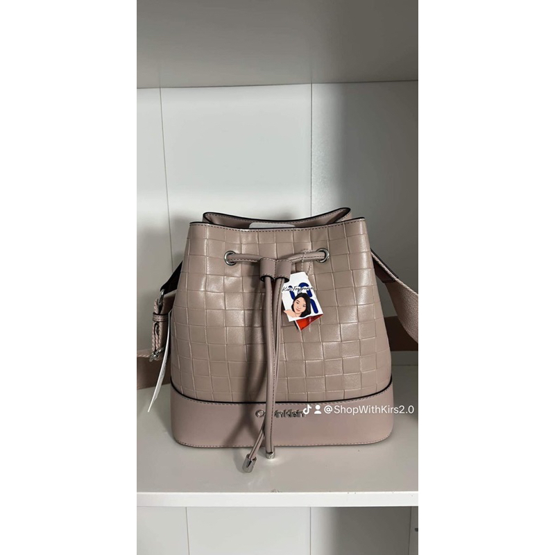 Calvin Klein Gabrianna Novelty Bucket Shoulder Bag Shopee Philippines