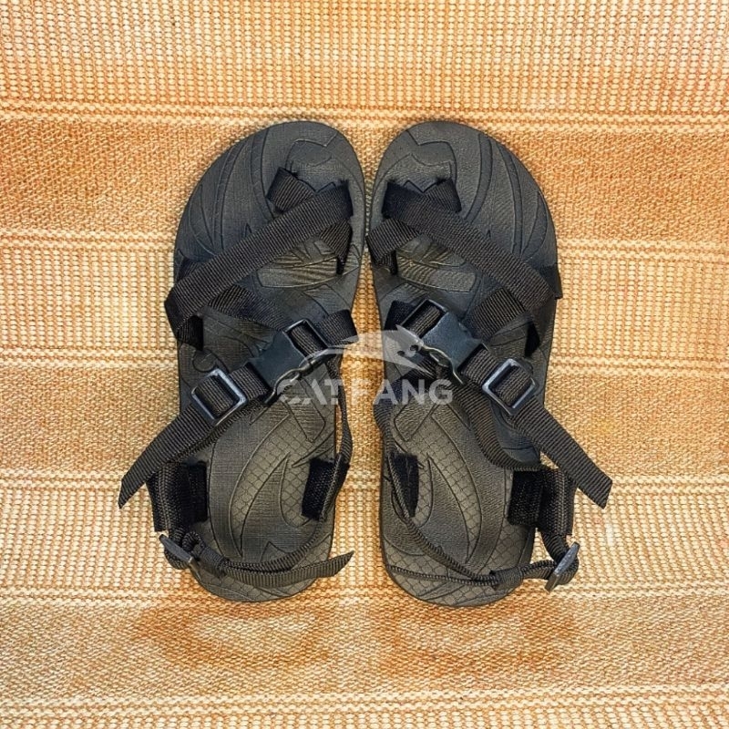 Sandals (Black) for Men and Women - Outdoor and Hiking Sandals ...