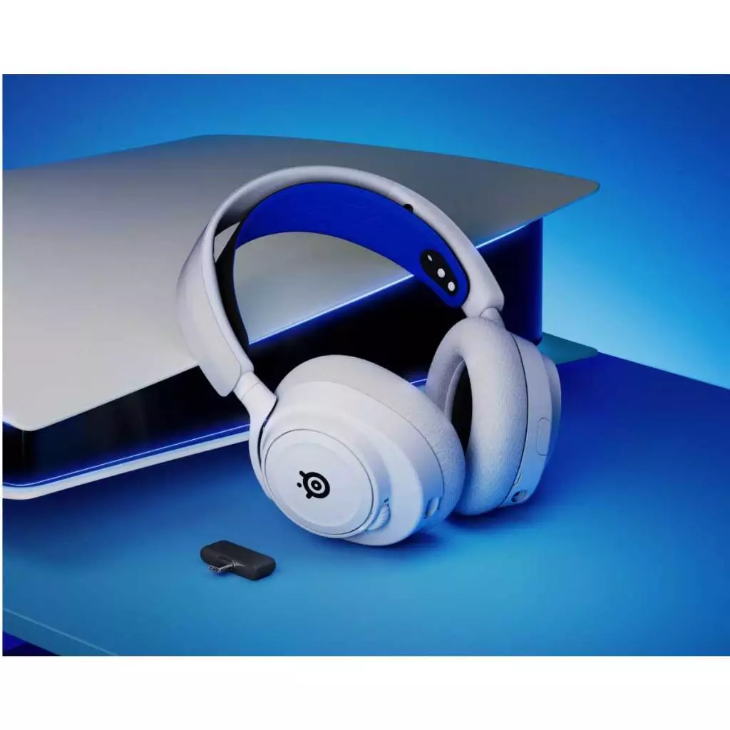 5. Arctis Nova 7P