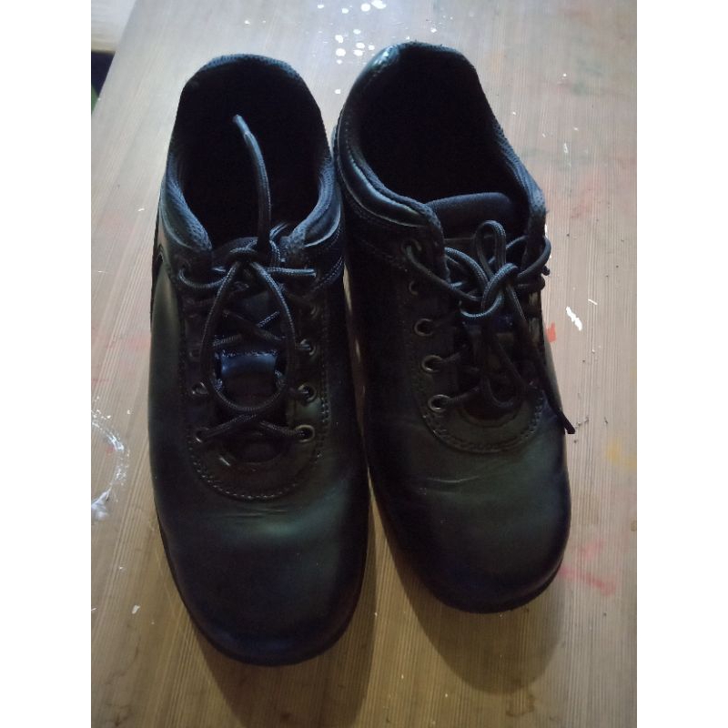 Gibson Patrol Shoes Unisex (Preloved) | Shopee Philippines