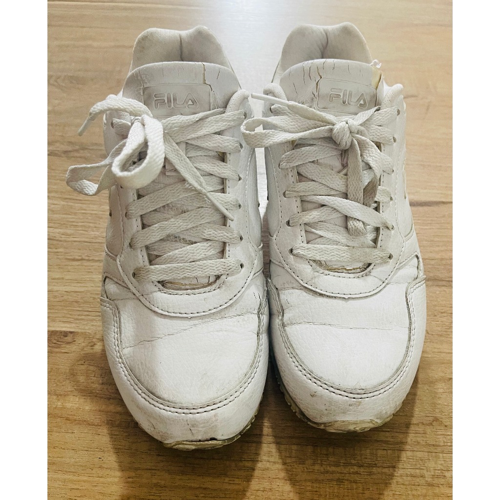 Pre Loved FILA white shoes Women Size US8