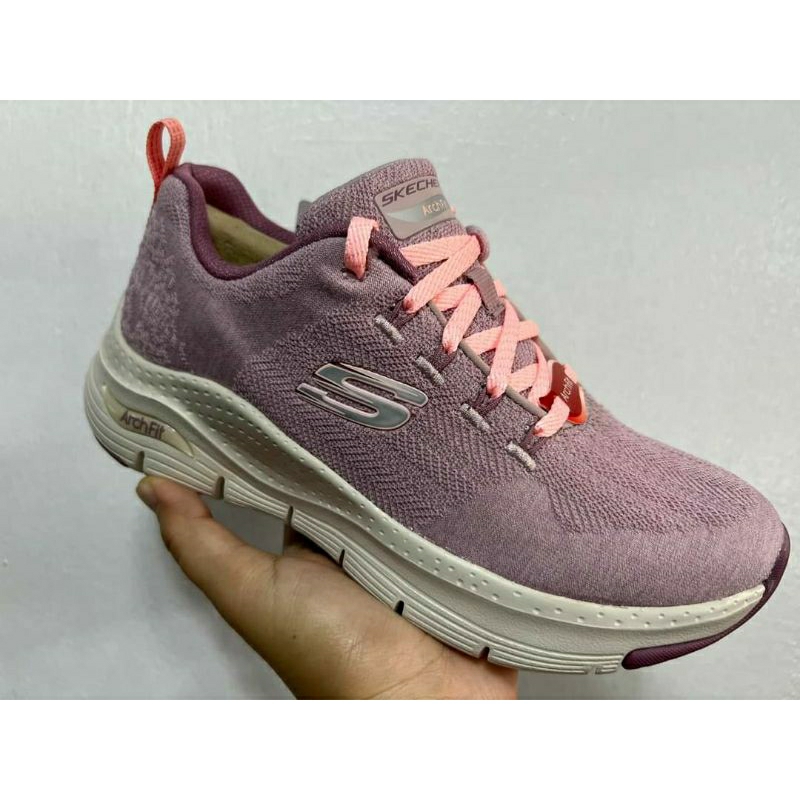 Skechers hotsell santa rosa