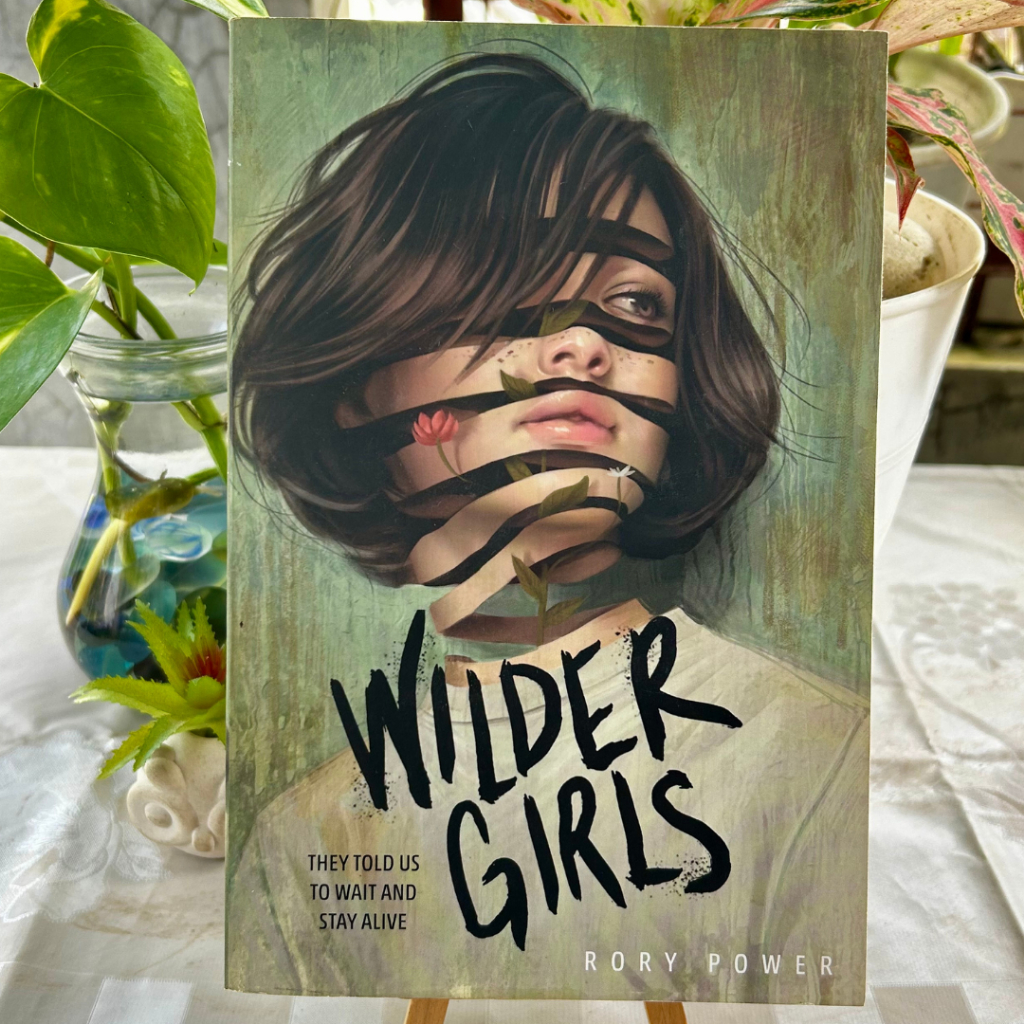 WILDER GILRS SCIENCE FICTION MYSTERY PAPERBACK PREMIUM PRELOVED