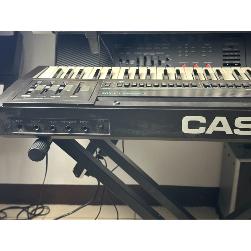 Casio CT 606 Casiotone Piano Keyboard Organ 61 Keys with Push Button Sustain