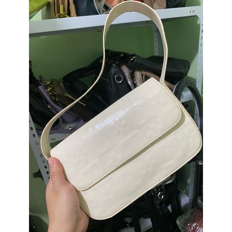 Preloved H M White Kili Bag