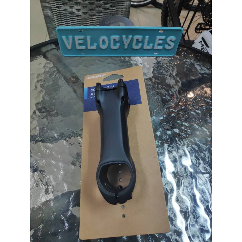 GIANT CONTACT SL AEROLIGHT STEM 10°/100MM BLACK D-SHAPED GIANT CONTACT SL AEROLIGHT STEM 10°/100MM BLACK D-SHAPED