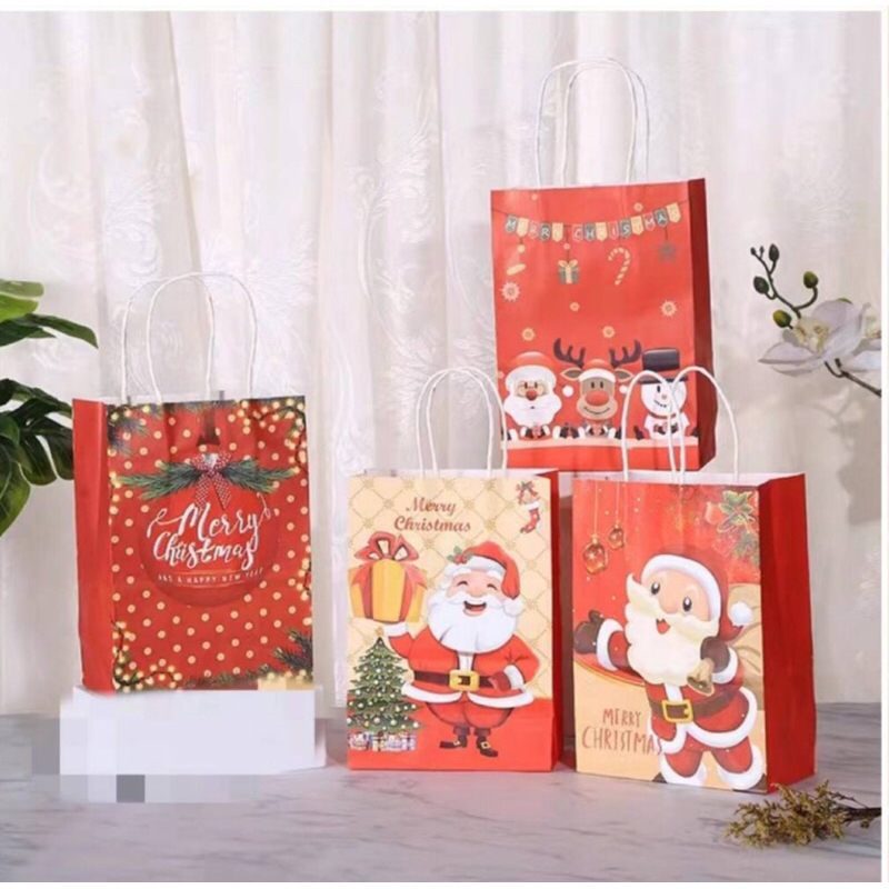 Easykart Labels Christmas Treat Bags - 32 Pcs Paper Bags, 32 Pcs