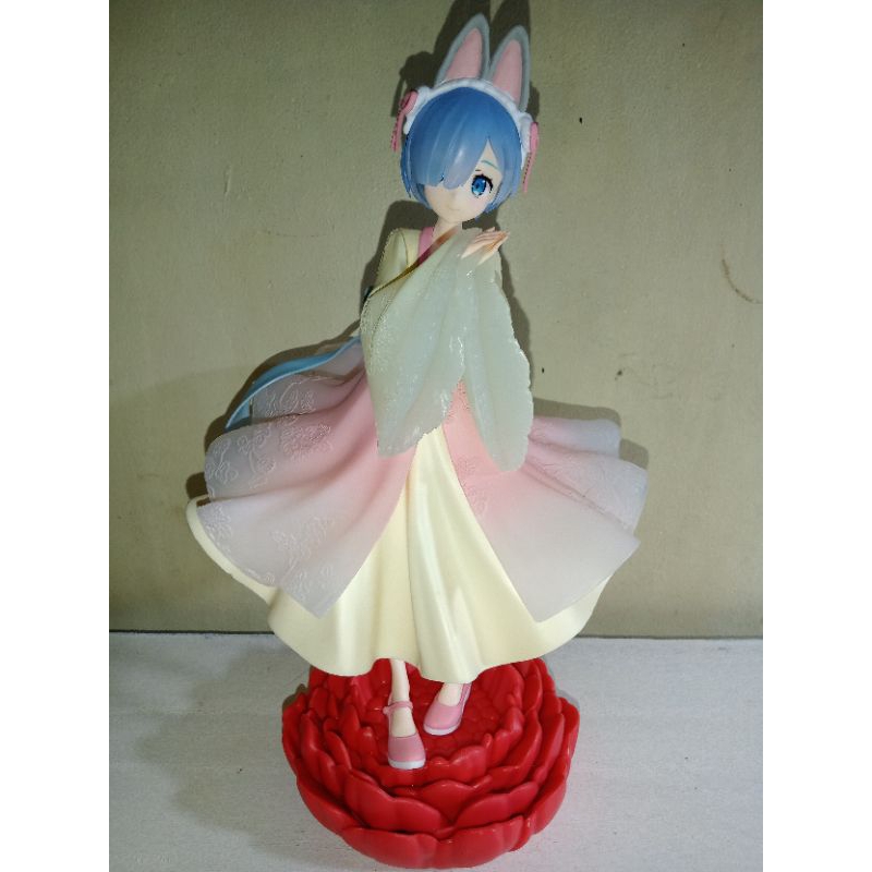 AUTHENTIC Furyu Exceed Creative Re Zero Rem Figure Little Rabbit Girl