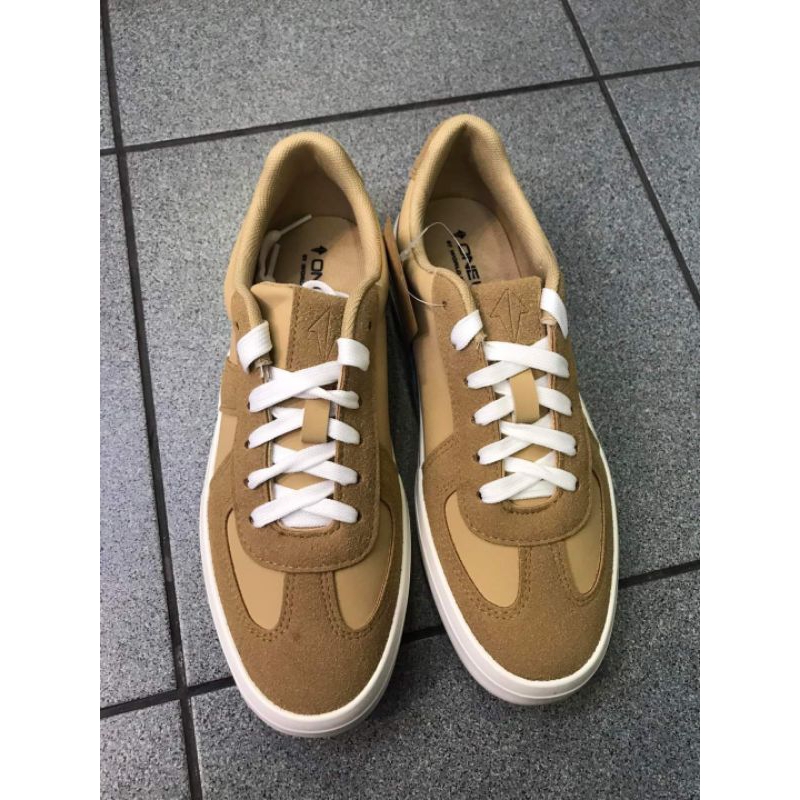One Up by World Balance FALLON L Women's Shoes | Shopee Philippines
