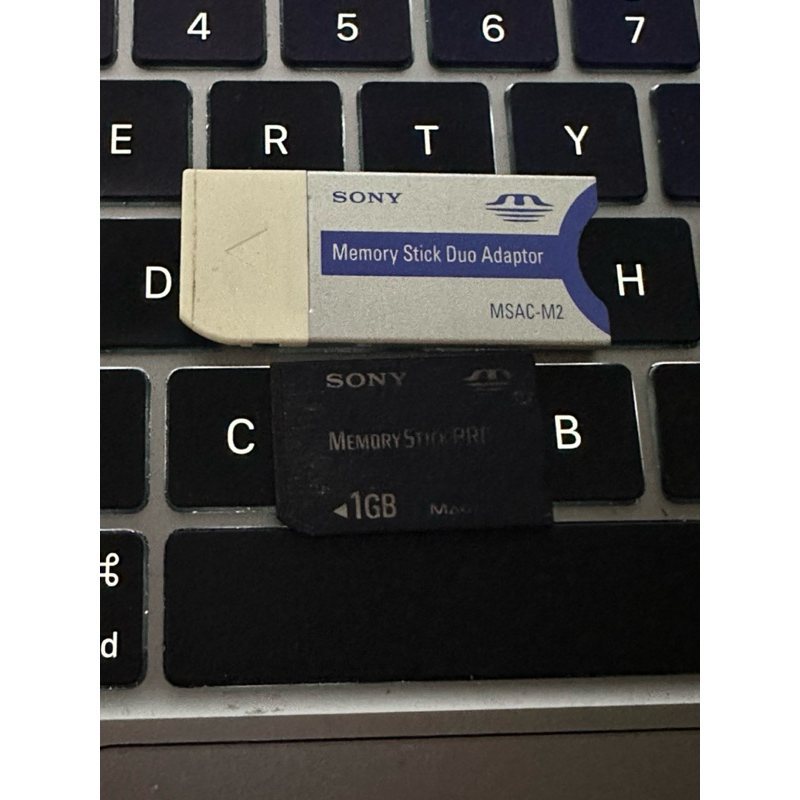 SONY Memory Stick Duo adaptor and 1GB Memory Stick Pro Duo Shopee