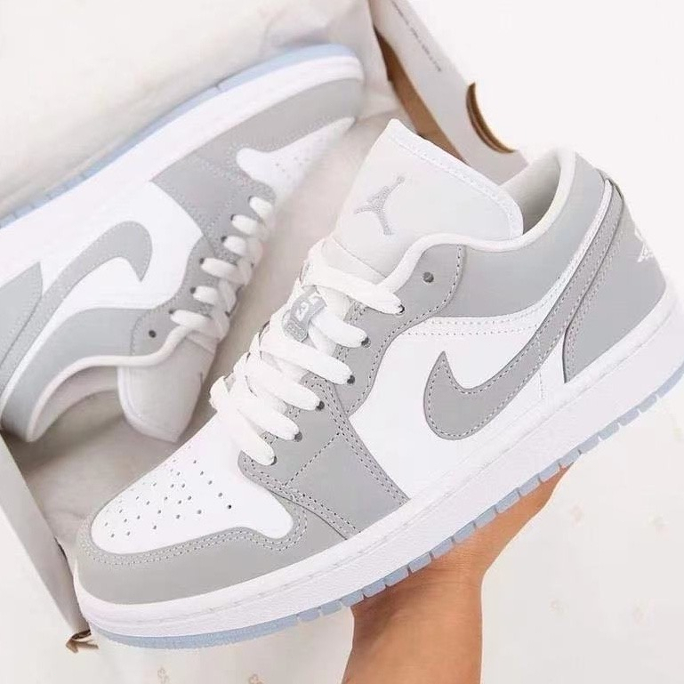 jordan low cut basketball shoes