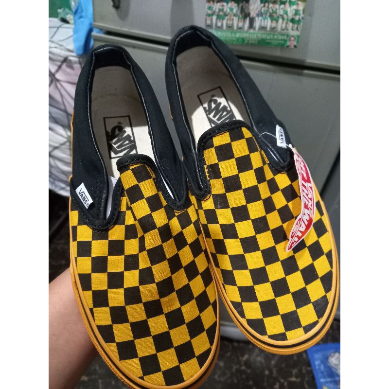 Black and yellow checkered vans outlet shirt