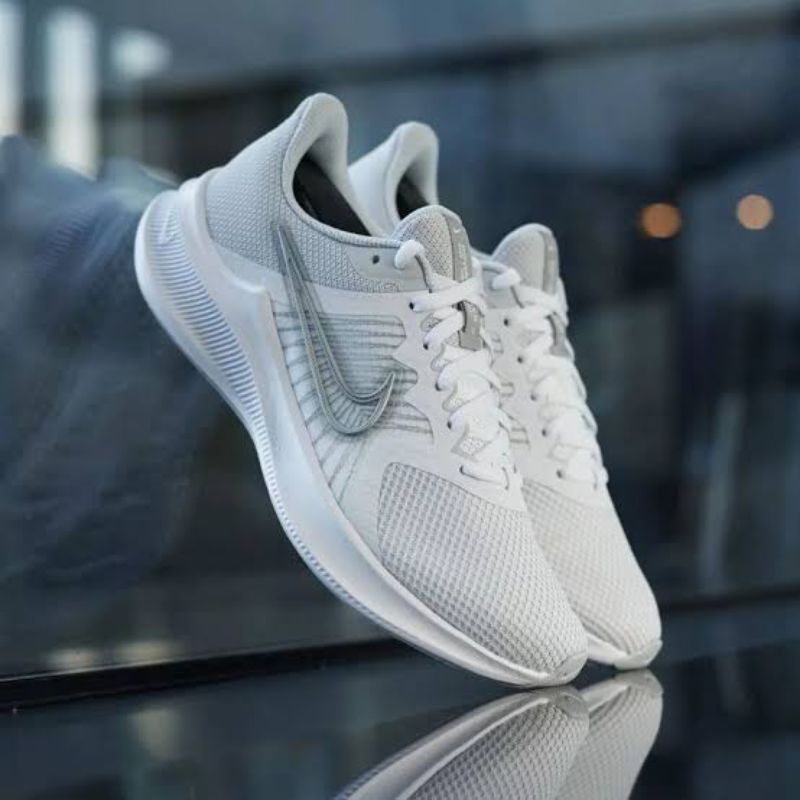 wmns nike downshifter 11