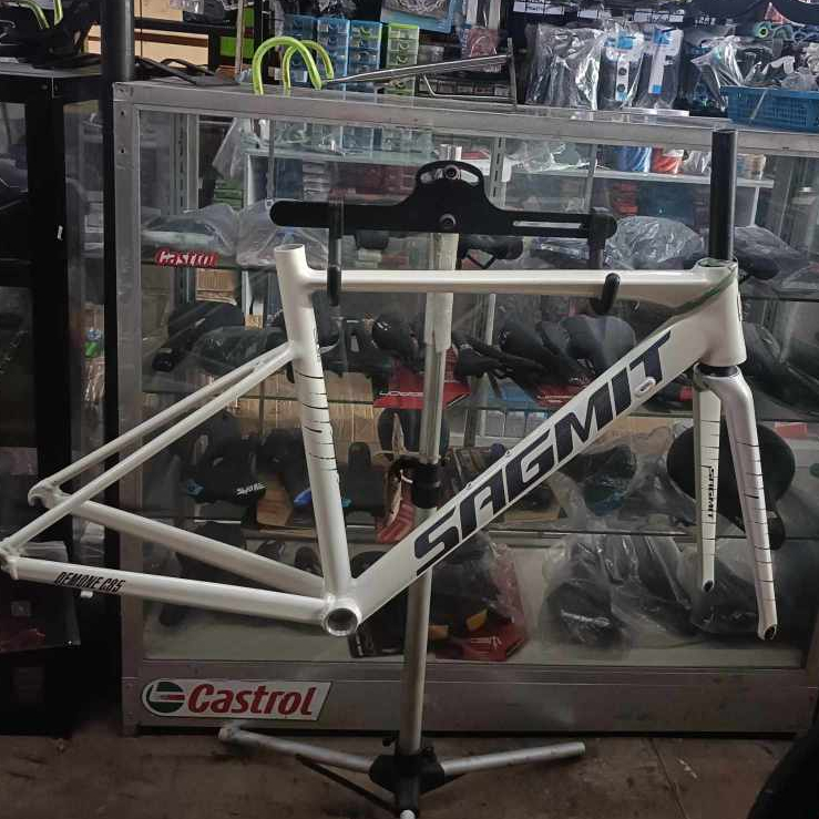 SAGMIT DEMONE C85 FRAME ALLOY WITH CARBON FORK ROAD BIKE