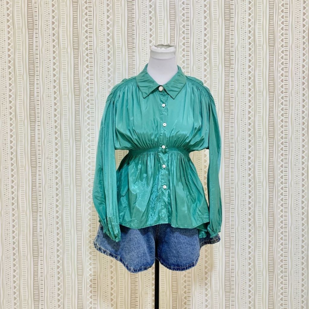 GREEN SILK KOREAN LONG SLEEVES BLOUSE (PRELOVED) | Shopee Philippines