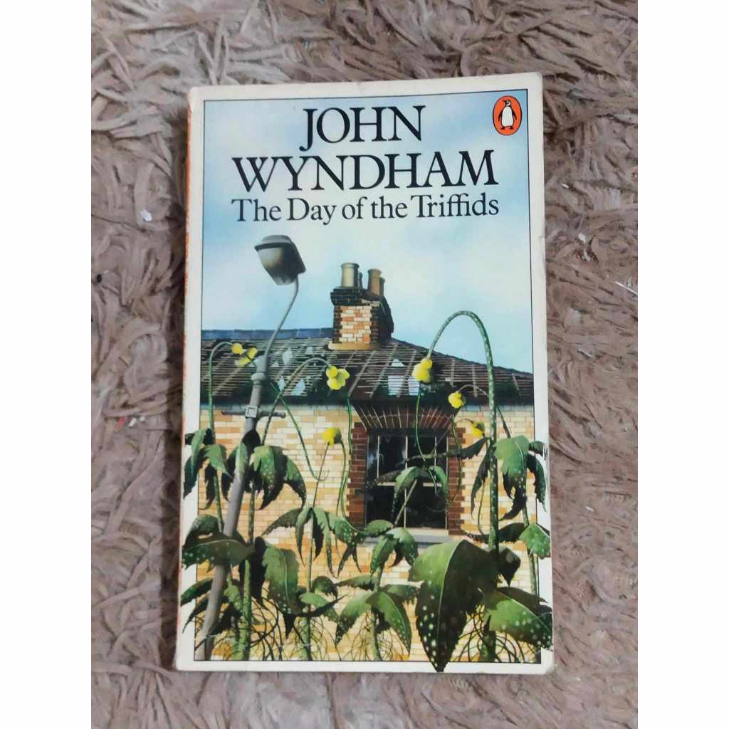 THE DAY OF THE TRIFFIDS by JOHN WYNDHAM (MMPB / Preloved) | Shopee ...